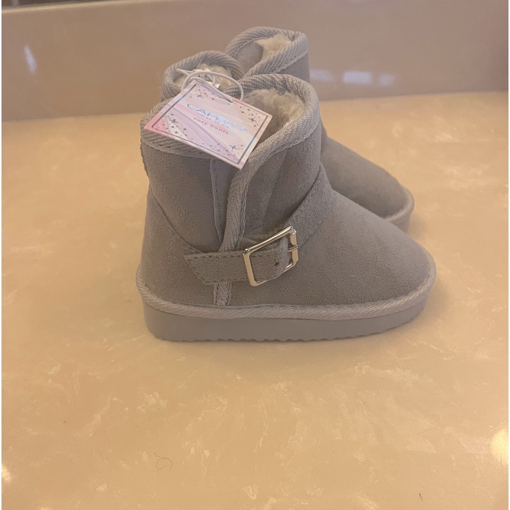 NWT Capelli of New York Gray Plush-Lined Kids Booties
